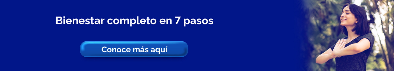 Mujer disfrutando al aire libre, invitando a descubrir bienestar completo en 7 pasos con hábitos saludables y autocuidado.