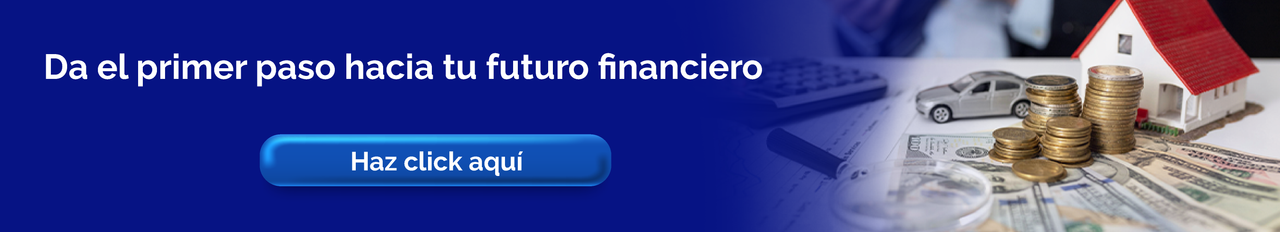 Muestra pilas de monedas, billetes, una casa en miniatura y un automóvil, simbolizando diferentes activos y metas financieras.